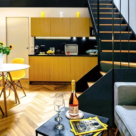 Rambaldi Casa Nr 7 アパート *